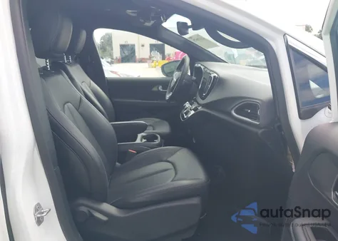 2025 Chrysler Pacifica Select z USA, uszkodzony, nr VIN 2C4RC1BG2SR520790